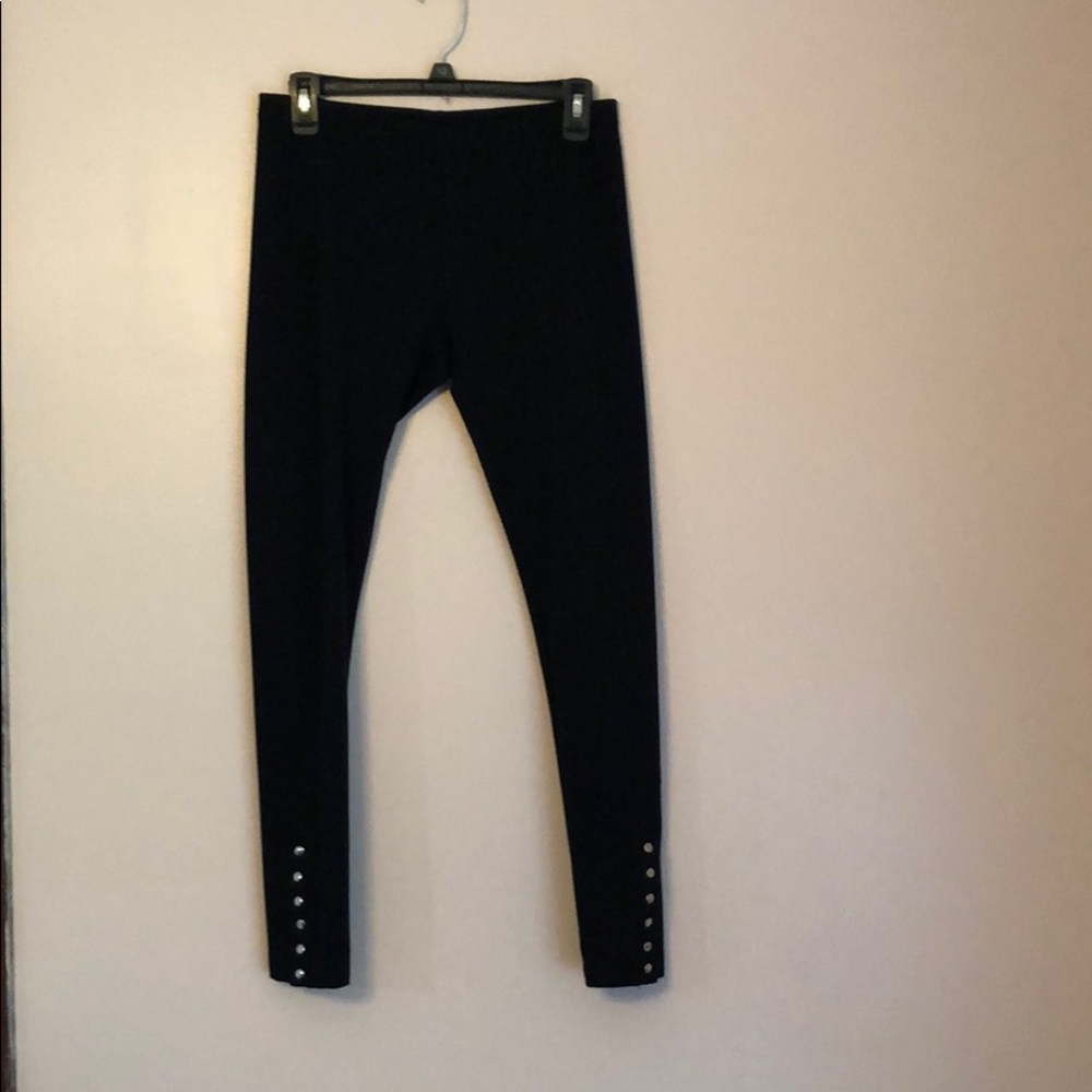 MIXIT Black Capris